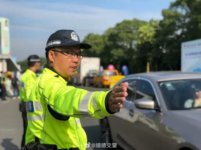 上海交警：春运节前出行高峰预计在1月25日前后，约100万人次/日